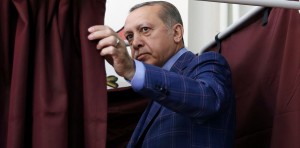 17062431_erdogan-turkey-referendum-president